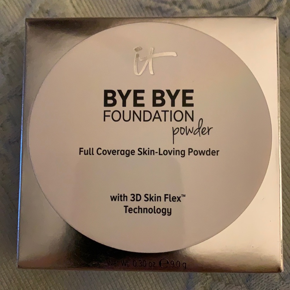 It cosmetics bye bye powder in LIGHT MEDIUM